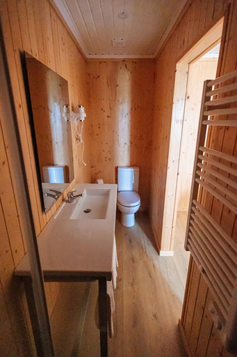 Bathroom 3, Quinta da Barroca, Armamar