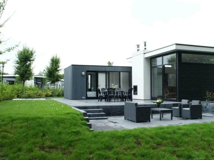 Primary image, Holiday Home in Halfweg With Terrace, Haarlemmerliede c.a.