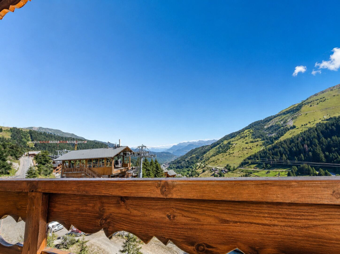 Property grounds 5, Mont-Vallon, Savoie