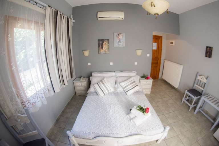 Bedroom 5, Seralis, Thessaly