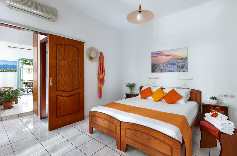 Bedroom 3, Paul Marie, Crete