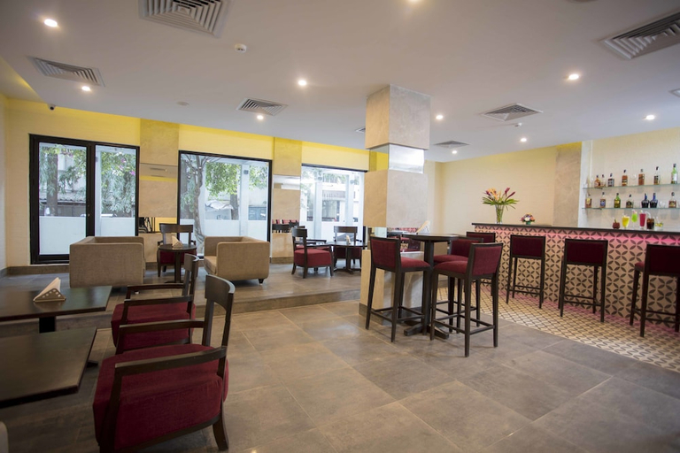 Food & Drinks 4, Hotel Southern Star (ex Hotel Regaalis), Bangalore