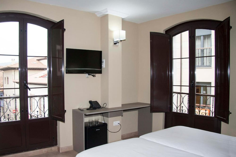 Bedroom 2, Hotel Areces, Asturias