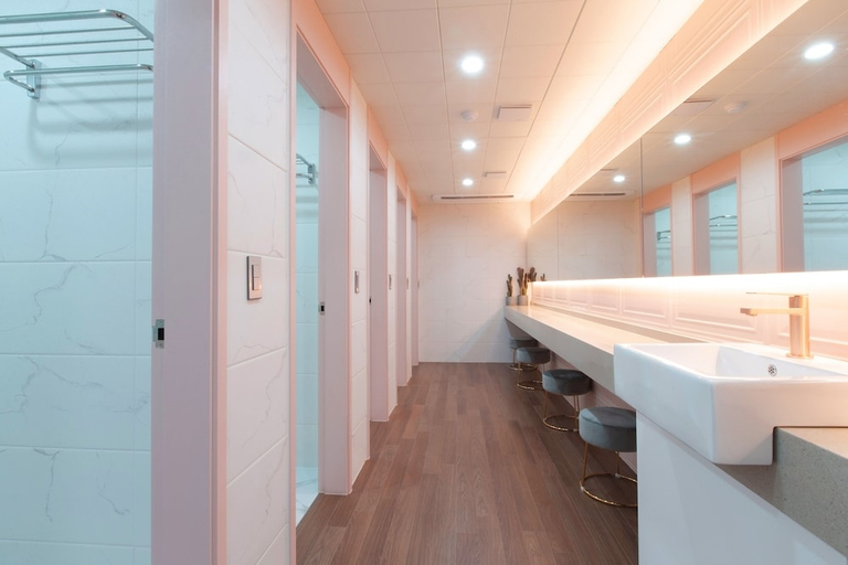 Bathroom 3, Brosis Hotel, Jung