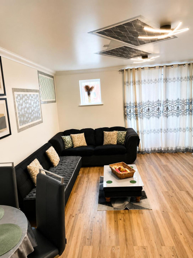 Others 3, Bowery Apartment - 2 bedroom, London