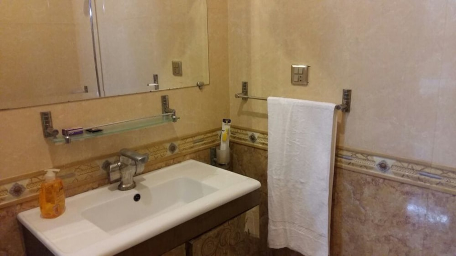 Bathroom 2, Serene Residence, Islamabad