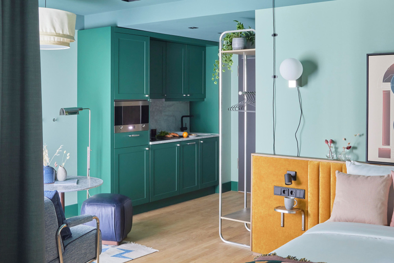 Bedroom 4, Schwan Locke, München