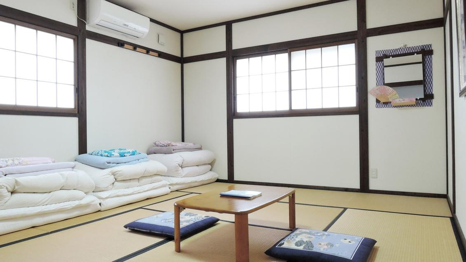 Bedroom 4, Beppu Yukemuri-no-oka Youth Hostel, Beppu