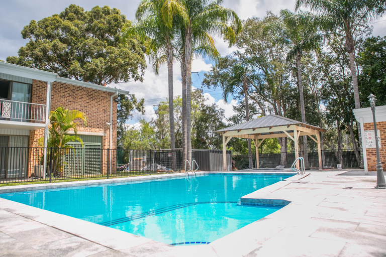 Others 5, The Select Inn Gosford, Gosford - West