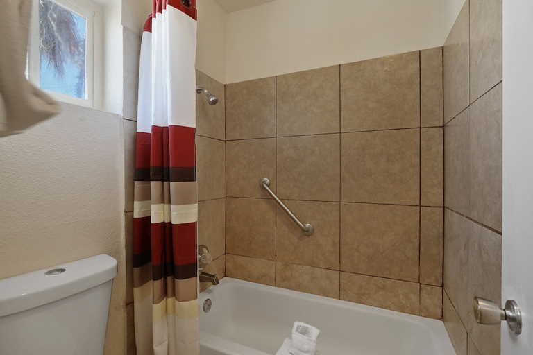 Bathroom 4, Red Roof Inn Needles, San Bernardino