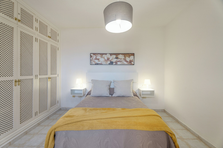 Room 5, Cozy 2-bedroom Apartment in Playa de las Américas, Santa Cruz de Tenerife
