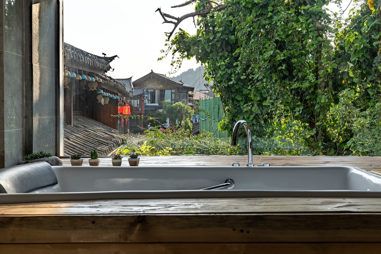Bathroom 4, Lijiang Hotel JunPoXuan, Lijiang