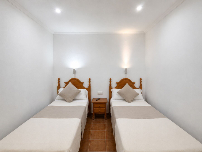 Others 4, Hostal Bellas, Ávila