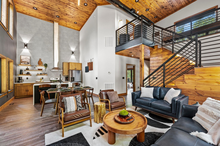 Living area 4, Luxe 634, Sevier
