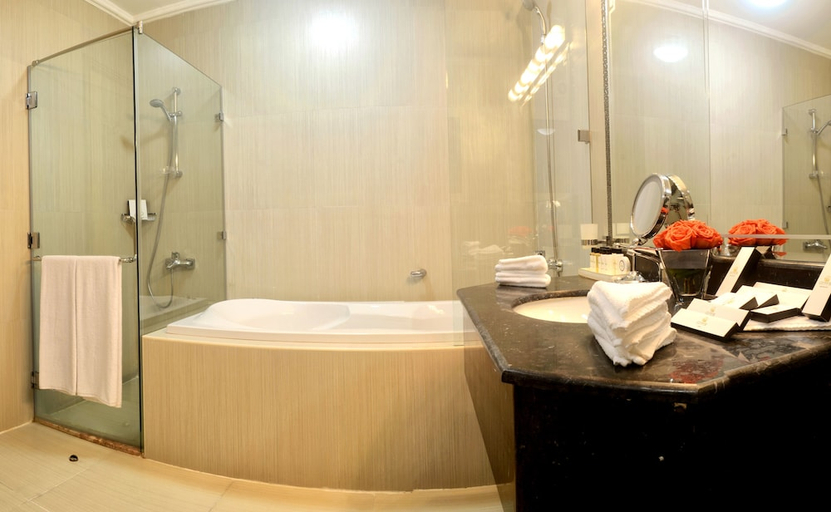 Bathroom 4, Magnum Hotel & Suites West Bay, Doha