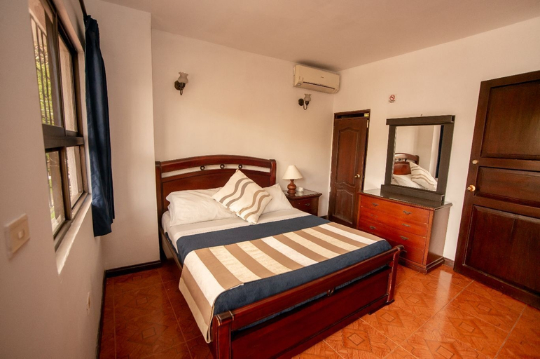 Room 5, Hotel Rivera Plaza, Santiago de Cali