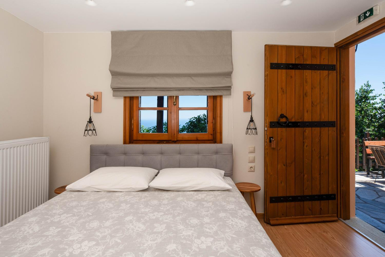 Bedroom 2, Adilon, Thessaly