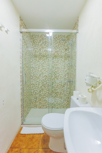 Bathroom 5, Hostal Balearic, Baleares