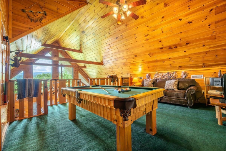 Game room, An Indian Dream, Sevier