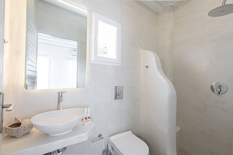 Bathroom 3, 9 Muses Villas Mykonos, South Aegean