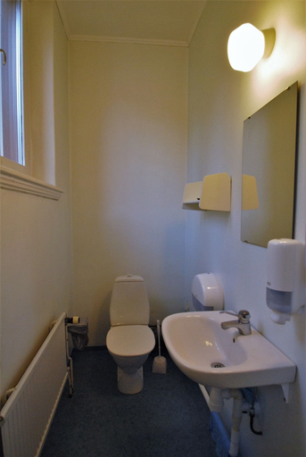 Bathroom 3, Hellidens Slott Och Vandrarhem, Tidaholm