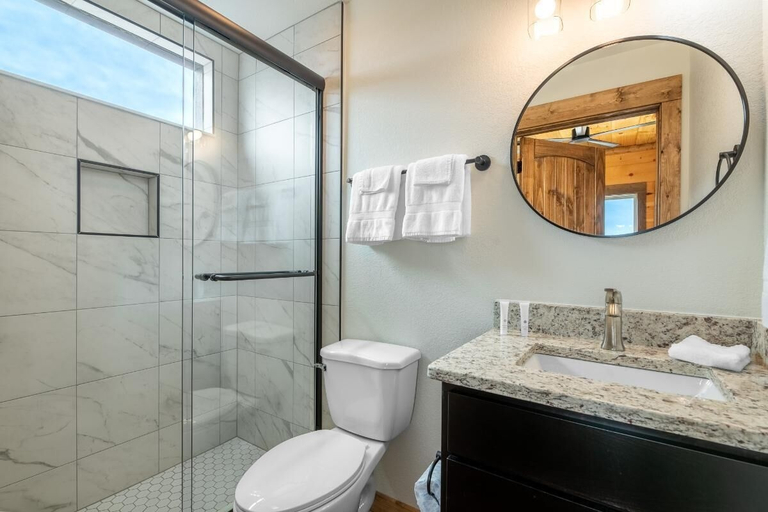 Bathroom 5, The Playhouse, Sevier