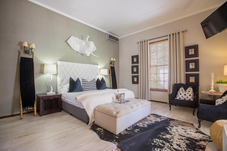 Bedroom 3, Lairds Lodge Country Estate, Eden