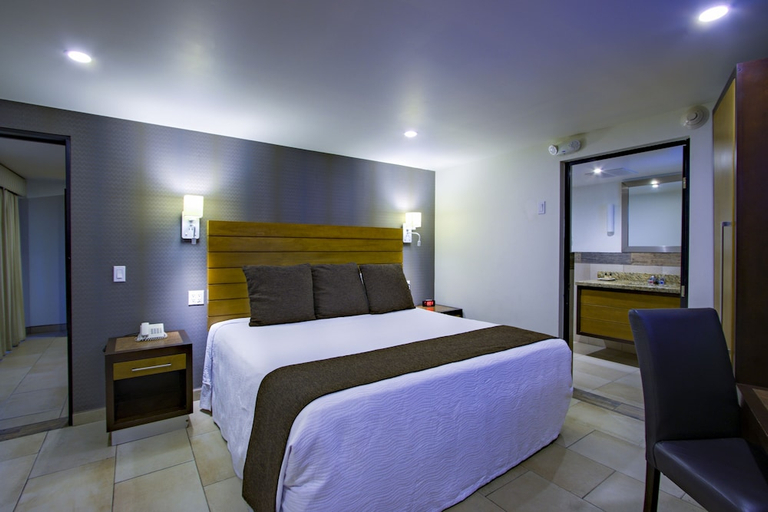 Bedroom 3, La Pinta Hotel, Ensenada