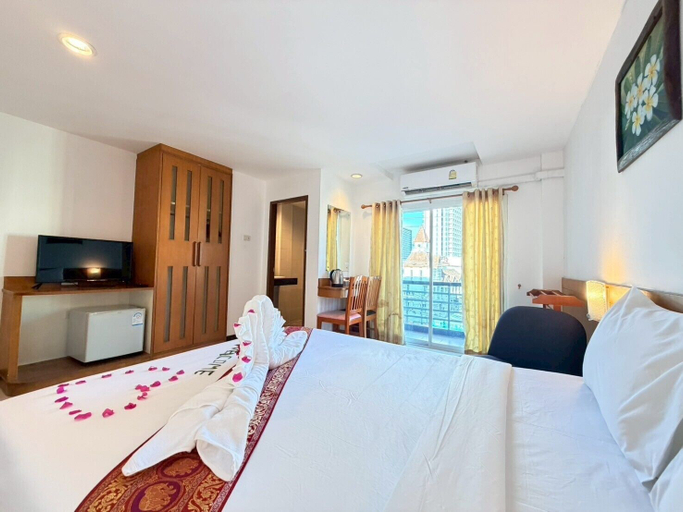 Room amenity 5, Blue Neptuna Hotel Patong, Phuket Island