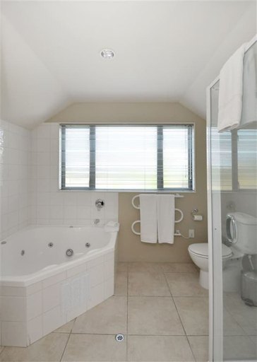 Bathroom 4, Vintners Retreat, Marlborough