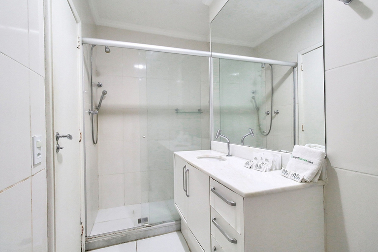 Bathroom 3, Rio Spot Atlantica 2440, Rio de Janeiro