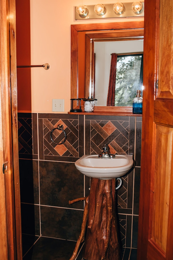 Bathroom 3, Mariposa Jungle Lodge