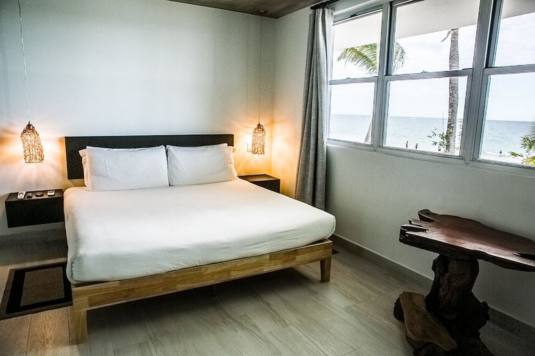 Others 5, Numero 1 Guest House