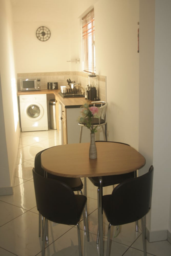 Others 3, Le Suites Serviced Apartments, Tema