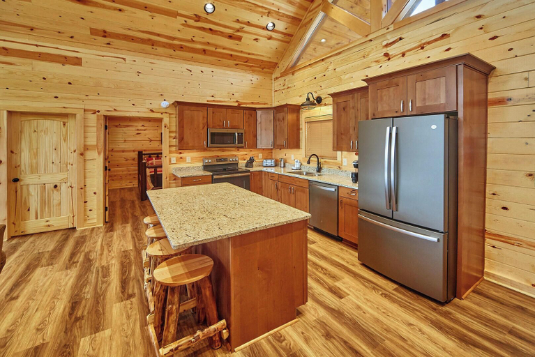 Private kitchen 2, Swimmin' Hole Lodge, Sevier