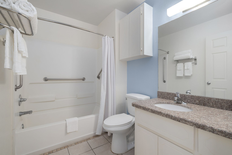 Bathroom 4, Victoria Palms Inn & Suites, Hidalgo