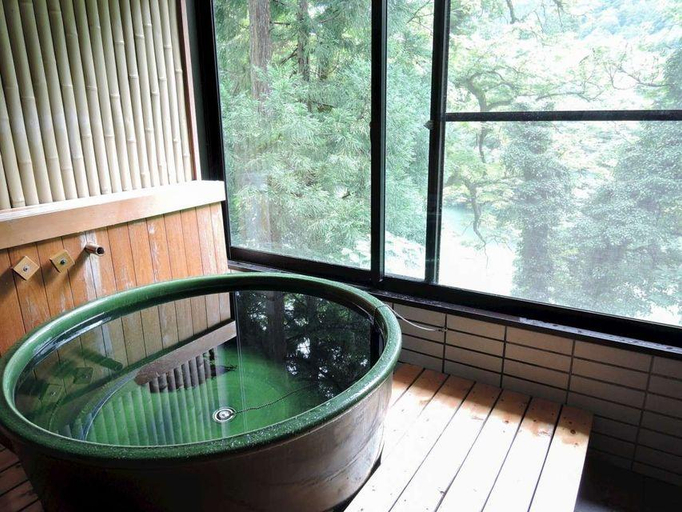 Bathroom, Iimikan Yoshine, Nanto