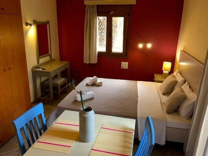 Bedroom 2, Frank Apartments, Crete