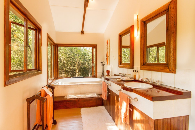 Bathroom 4, Thornwood, Umkhanyakude