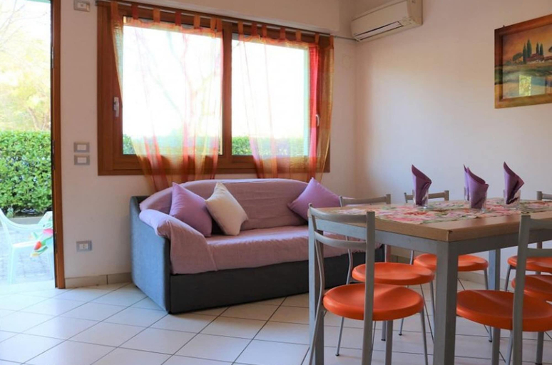 Living room, Spacious Flat in a Great Residence, Venezia