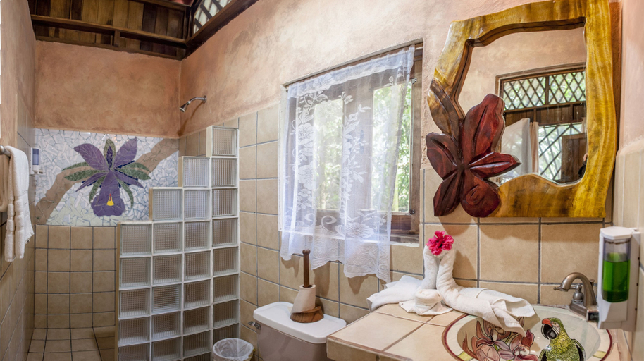 Bathroom 4, Tierra de Sueños Lodge & Wellness Center, Talamanca