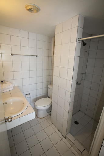 Bathroom 5, Hotel De Cima, Mazatlán
