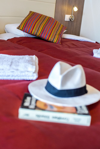 Bedroom 2, Fitos Inn Guest House