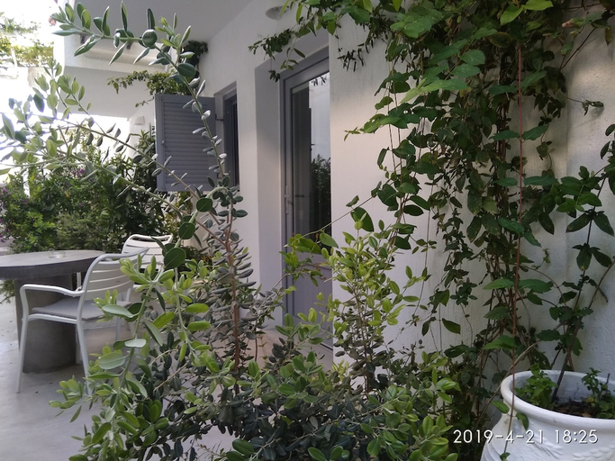 Others 1, Milos Bay Suites, South Aegean