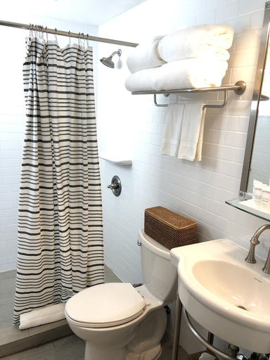 Bathroom 4, Tides Inn Hotel, Broward