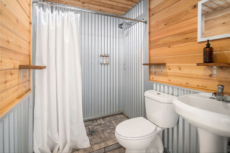 Bathroom 4, Grand Canyon under Canvas, Coconino
