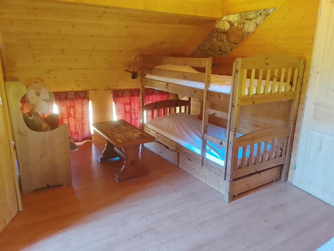 Bedroom 5, La chambre Savoyarde chez les garcons, Savoie