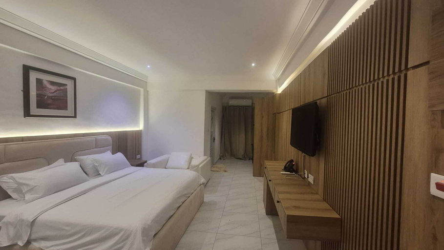 Room 4, Bruce Palace Hotel, Awutu Efutu Senya