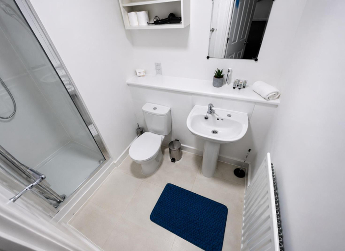 Bathroom, Blue Diamond, Milton Keynes