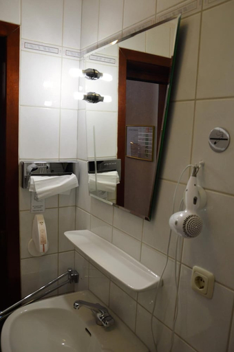 Bathroom 4, Steen S Hotel, Hamburg